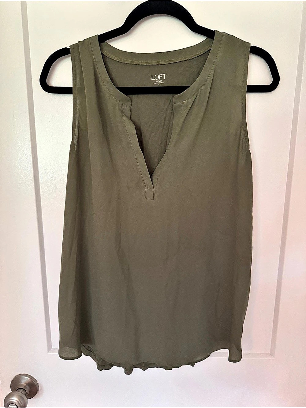 LOFT Olive Sleeveless Blouse Size Medium